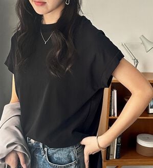GeeRA（ジーラ）の「綿１００％フレンチスリーブチュニックＴシャツ（カットソー）」｜ブラック