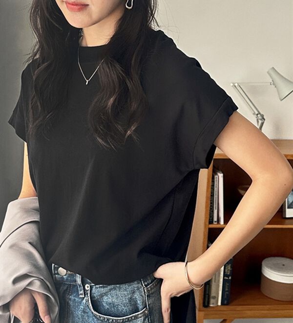 GeeRA（ジーラ）の「綿１００％フレンチスリーブチュニックＴシャツ（カットソー）」｜ブラック