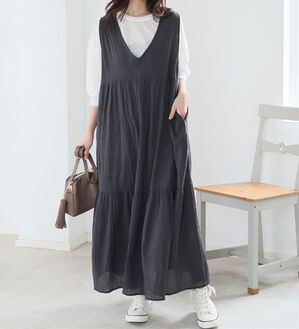 A HAPPY MARILYN（アハッピーマリリン）の「【Ｌ～６Ｌ】【風通るプレミアム】ウエストギャザーＶネックノースリーブワンピース（ロングワンピース）」｜チャコール