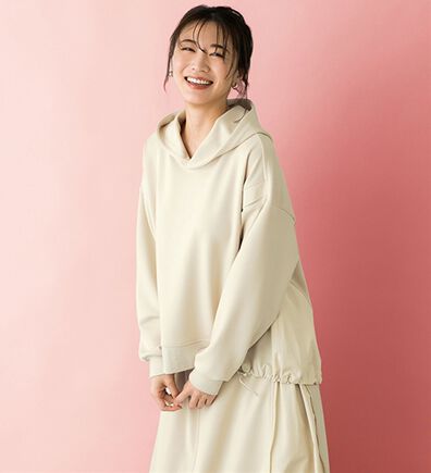 BELLUNA（ベルーナ）の「【ＳＭＡＲＴ　ＥＣＯ　ＪＥＲＳＥＹ】異素材切替フーディープルオーバー（カットソー）」