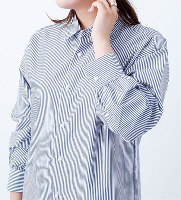 BELLUNA（ベルーナ）の「＜ＳＯＬＯＴＥＸ　Ｒ＞パールボタンチュニック（シャツ）」｜詳細画像