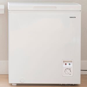 「上開き冷凍庫　６６Ｌ（キッチン家電・調理家電）」｜1