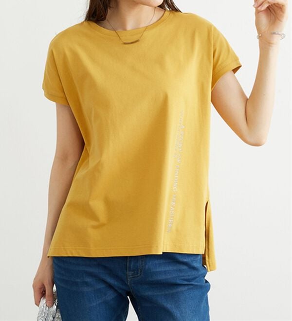 BELLUNA（ベルーナ）の「ラメプリント縦ロゴゆったりプルオーバー（カットソー）」｜詳細画像