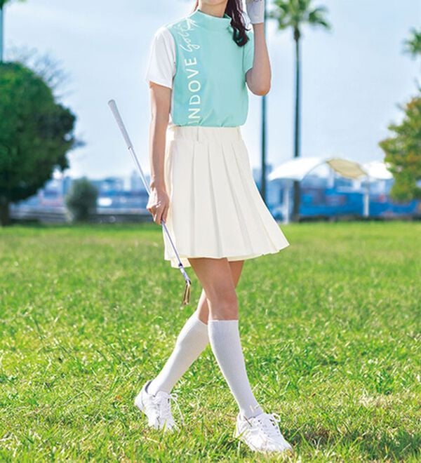 BELLUNA（ベルーナ）の「吸水速乾モックネックプルオーバー【UNDOVE】（カットソー）」｜詳細画像