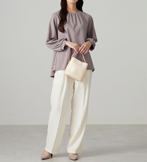 BELLUNA（ベルーナ）の「【再入荷】ボリューム袖美人顔バックフレアーＴブラウス（ブラウス）」｜詳細画像