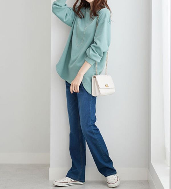 BELLUNA（ベルーナ）の「ふわふわ裏ファーゆったりプルオーバー（カットソー）」｜詳細画像