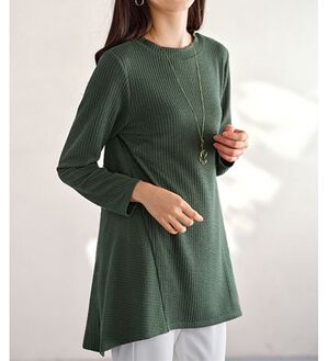 BELLUNA（ベルーナ）の「ふくれ素材フレアーデザインストレッチチュニック（チュニック）」｜オリーブ