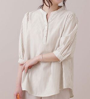 BELLUNA（ベルーナ）の「ストライプ素材パール使いブラウス（ブラウス）」｜オフ白ストライプ