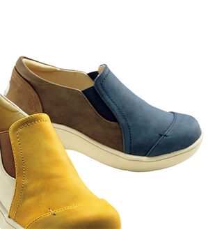 BELLUNA（ベルーナ）の「＜ＭＯＺ＞配色デザインスリッポンシューズ（スリッポン）」｜ネイビー