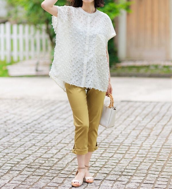 BELLUNA（ベルーナ）の「ヒンヤリ×サラリ速乾！綿サテンストレッチ裾リボンクロップドパンツ（クロップドパンツ）」｜詳細画像