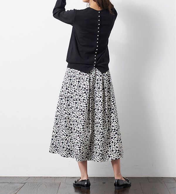 RANAN（ラナン）の「バックパール調ボタンニットプルオーバー（ニット・セーター）」｜詳細画像