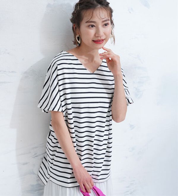 A HAPPY MARILYN（アハッピーマリリン）の「【麗シルエット】綿１００％ うしろ姿スッキリ 前後Ｖネック Ｔシャツ（Tシャツ）」｜詳細画像