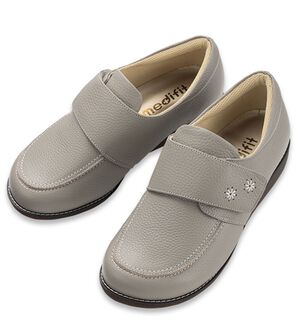 ルフラン（ルフラン）の「メディフィット５Ｅベルトデザインシューズ（フラットシューズ）」｜ライトグレー