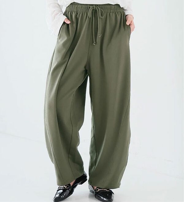 A HAPPY MARILYN（アハッピーマリリン）の「【Ｌ～６Ｌ】夏だから！薄スウェット生地で作ったカーブパンツ（ワイドパンツ・ガウチョ）」｜ライトカーキ