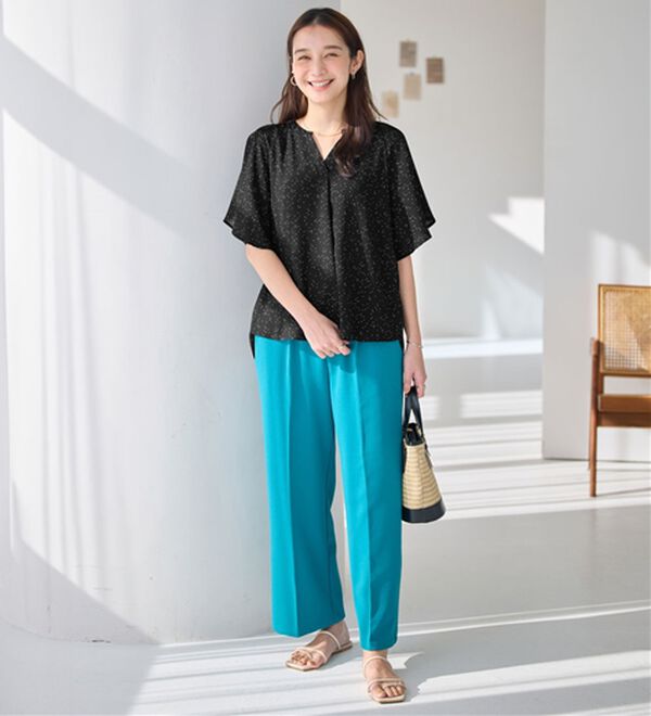 Viola e Viola（ヴィオラ エ ヴィオラ）の「【接触冷感】さらっと涼感フレアスリーブブラウス（ブラウス）」｜詳細画像