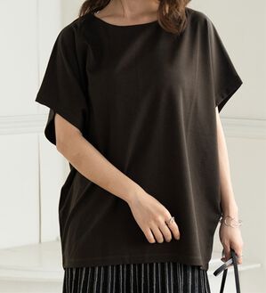 A HAPPY MARILYN（アハッピーマリリン）の「【Ｌ～６Ｌ】大人の今どきベーシック 立体感 ポンチ トップス 選べる袖丈（Tシャツ）」｜ダークチャコール