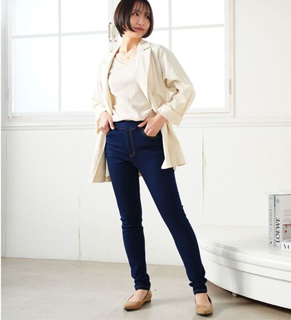 A HAPPY MARILYN（アハッピーマリリン）の「【Ｍ～８Ｌ】夏でもひんやり。足元に魔法をかけて。接触冷感 UV 魔法の美ライン ストレッチ スキニー デニムパンツ（スリム・スキニーパンツ）」｜詳細画像