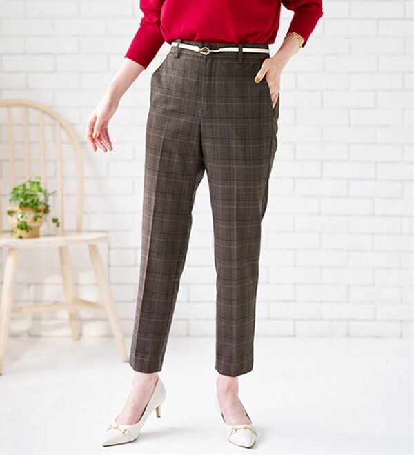 BELLUNA（ベルーナ）の「サマ見え！美脚テーパードパンツ（テーパードパンツ）」｜詳細画像