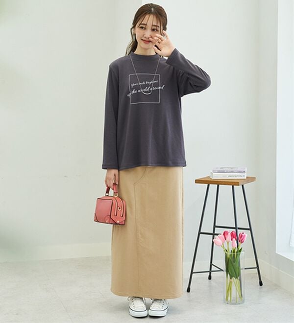 BELLUNA（ベルーナ）の「まるで着る毛布！静電防止付裏ファーロゴプルオーバー（カットソー）」｜詳細画像