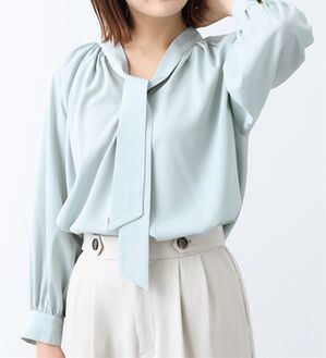 BELLUNA（ベルーナ）の「ジョーゼット素材ボウタイブラウス（ブラウス）」｜ミント