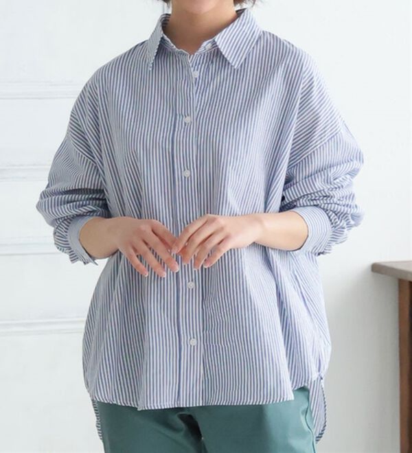 A HAPPY MARILYN（アハッピーマリリン）の「【Ｌ～６Ｌ】綿１００％ゆったりシルエットシャツ【風通るクラシック】（シャツ）」｜ネイビーストライプ