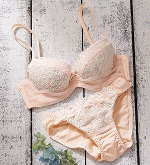 YU'NOW（ユナウ）の「プチプラブラ＆ショーツセット（ブラジャー＆ショーツセット）」｜オレンジ系小花レース