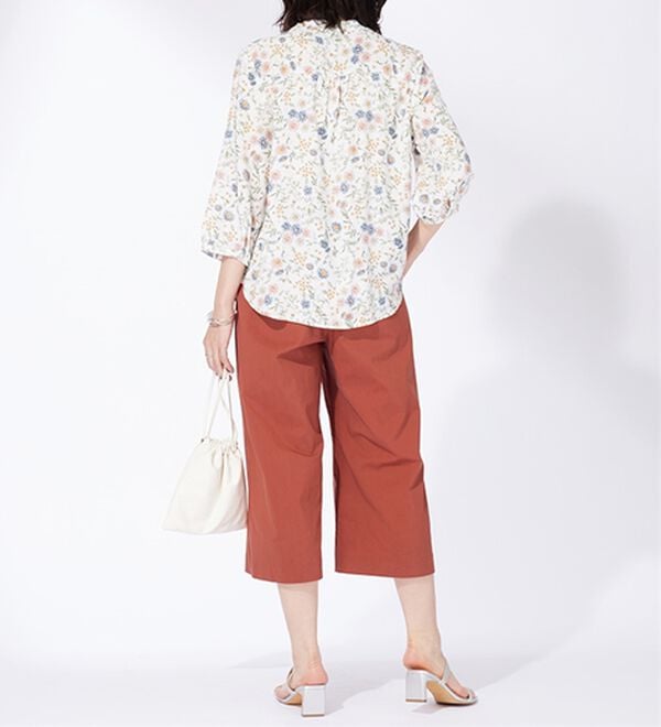 BELLUNA（ベルーナ）の「レーヨン素材ギャザー使いプリントブラウス（ブラウス）」｜詳細画像