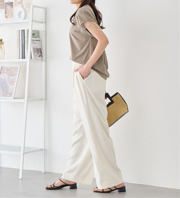 alotta（アロッタ）の「１枚でこなれ感！袖チュールデザイン綿混Ｔシャツ（Tシャツ）」｜詳細画像