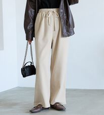 BELLUNA（ベルーナ）の「なめらかコーデュロイワイドパンツ（ワイドパンツ・ガウチョ）」