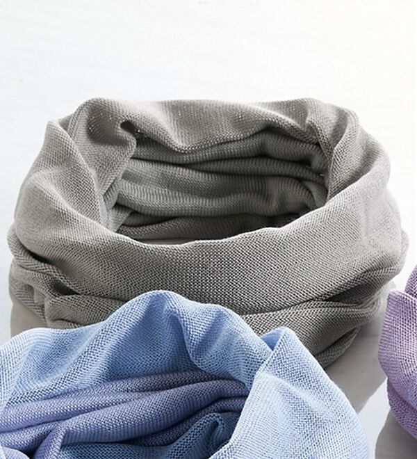 BELLUNA（ベルーナ）の「接触冷感シルク混スヌード（ストール・スカーフ・マフラー）」｜グレー