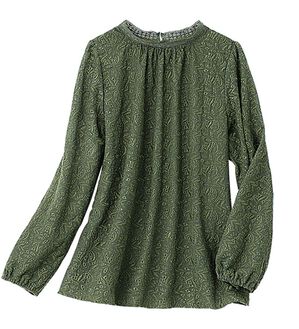 VINNO（ヴィノ）の「ハイネック刺しゅうレースブラウス（ブラウス）」｜カーキ