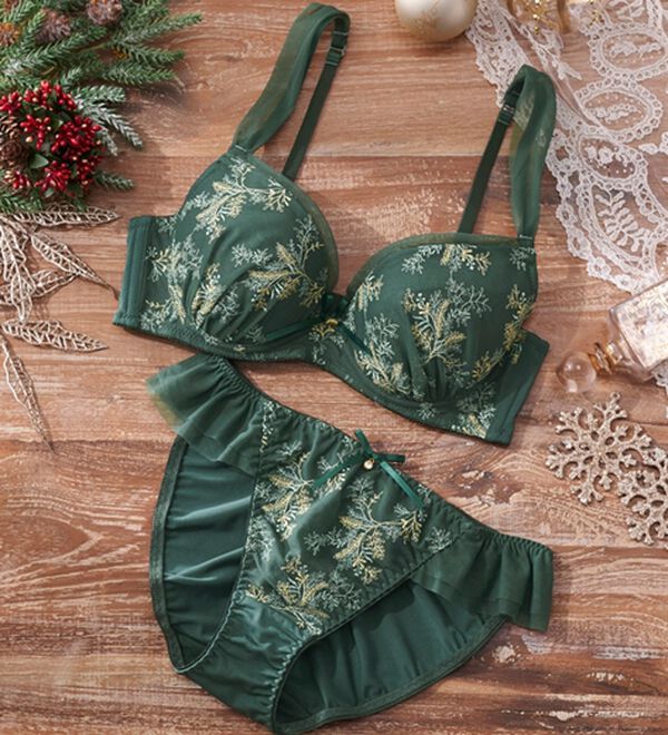 YU'NOW（ユナウ）の「ぷるるん谷間のノンワイヤーブラ＆ショーツ（ブラジャー＆ショーツセット）」｜詳細画像