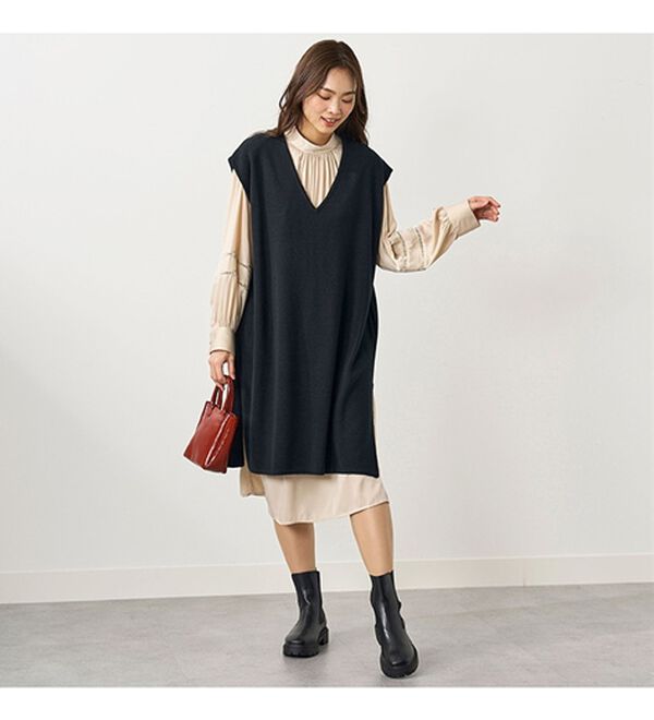 BELLUNA（ベルーナ）の「ニットベスト付ハイネックワンピース（アンサンブル）」｜詳細画像