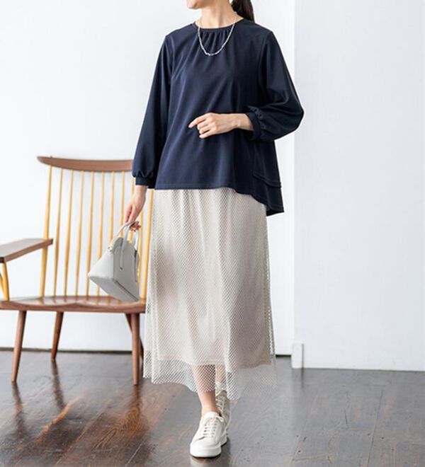 BELLUNA（ベルーナ）の「【再入荷】ボリューム袖美人顔バックフレアーＴブラウス（ブラウス）」｜詳細画像