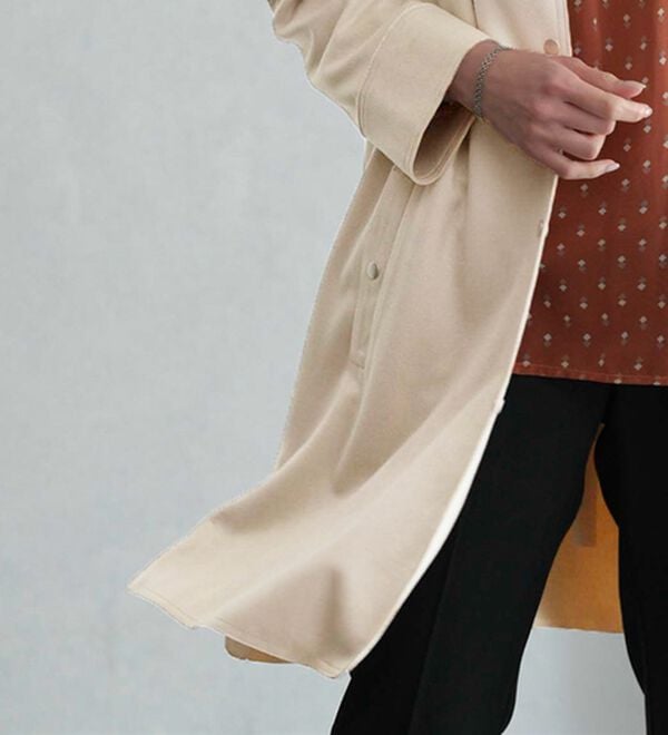 BELLUNA（ベルーナ）の「スエード調ノーカラーロング丈ジャケット（ノーカラージャケット）」｜詳細画像