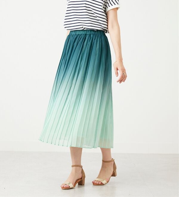 BELLUNA（ベルーナ）の「プリーツデザイングラデーションスカート（ロングスカート）」｜詳細画像