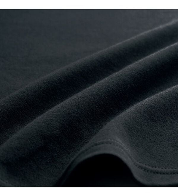 BELLUNA（ベルーナ）の「色あせにくい黒！ボタン使いハイネックプルオーバー（カットソー）」｜詳細画像