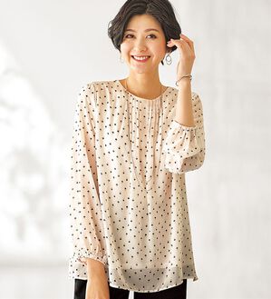 BELLUNA（ベルーナ）の「シフォン重ねタック使い小紋柄ブラウス（ブラウス）」｜詳細画像