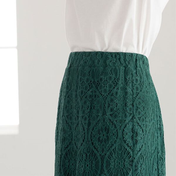 BELLUNA（ベルーナ）の「パネル柄レース素材セミフレアースカート（ロングスカート）」｜詳細画像