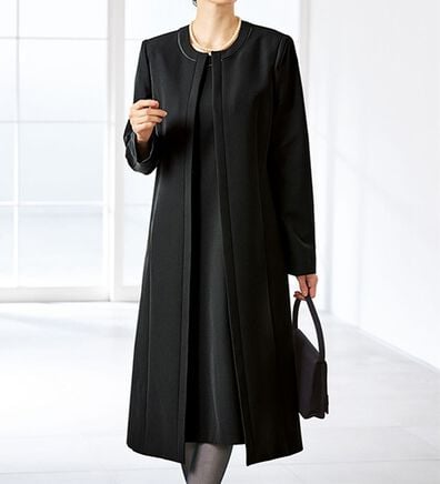 BELLUNA（ベルーナ）の「洗えるストレッチ！ロングジャケットワンピースアンサンブル（ブラックフォーマル（喪服・礼服））」