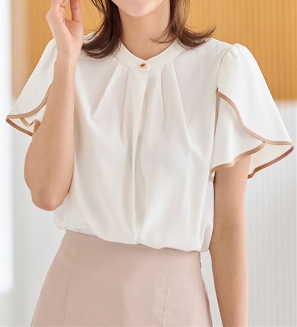 alotta（アロッタ）の「【接触冷感】チューリップ袖パイピングブラウス（ブラウス）」｜オフ／ベージュ