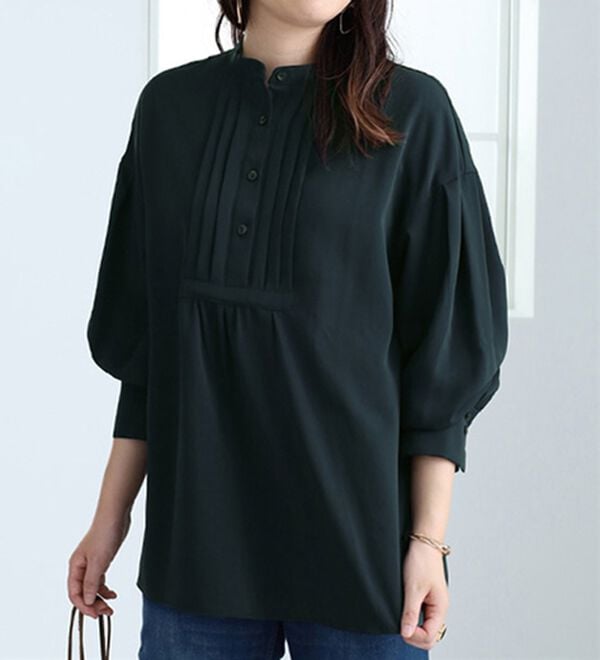 BELLUNA（ベルーナ）の「タックデザインブラウス（ブラウス）」｜ネイビー