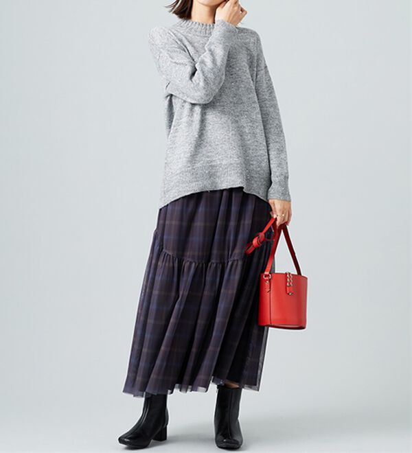 BELLUNA（ベルーナ）の「ラメ調バックスリットニットプルオーバー（ニット・セーター）」｜詳細画像