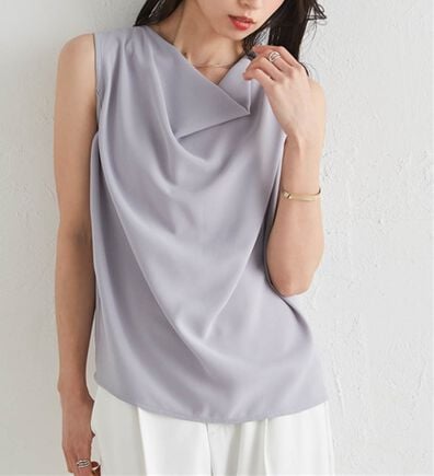 RANAN（ラナン）の「【汗シミ防止】ひんやり&防シワノースリドレープブラウス（ブラウス）」