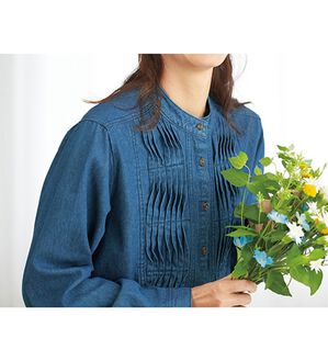 BELLUNA（ベルーナ）の「オーガニックコットンデニムタックブラウス（ブラウス）」｜ブルー