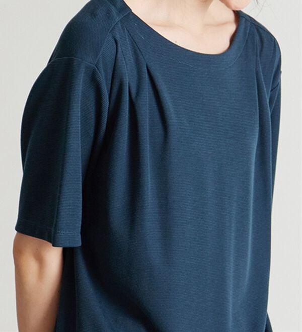 BELLUNA（ベルーナ）の「かのこ素材肩タックデザインワンピース（チュニック）」｜詳細画像