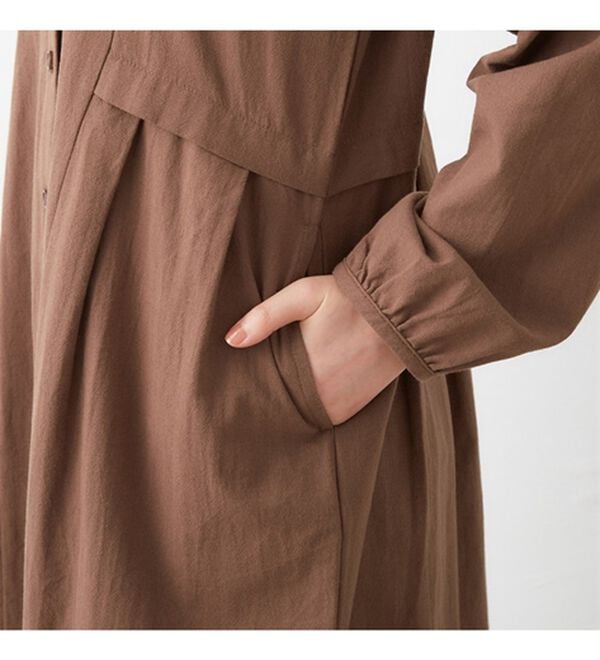 Viola e Viola（ヴィオラ エ ヴィオラ）の「綿１００％タック切替ワンピース（シャツワンピース）」｜詳細画像