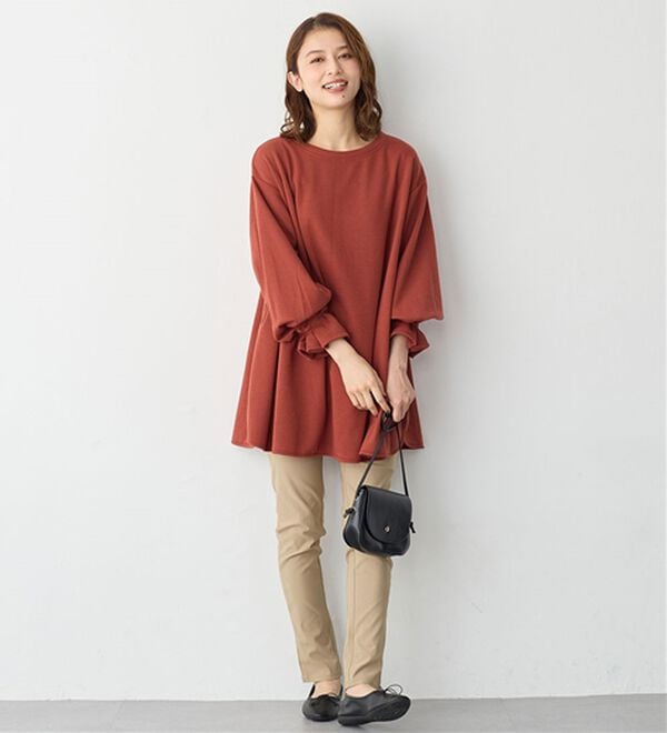 Viola e Viola（ヴィオラ エ ヴィオラ）の「裏ファー袖タックチュニック（チュニック）」｜詳細画像