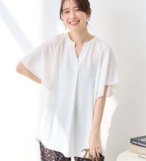 Viola e Viola（ヴィオラ エ ヴィオラ）の「【接触冷感】さらっと涼感フレアスリーブブラウス（ブラウス）」｜オフホワイト／チュニック