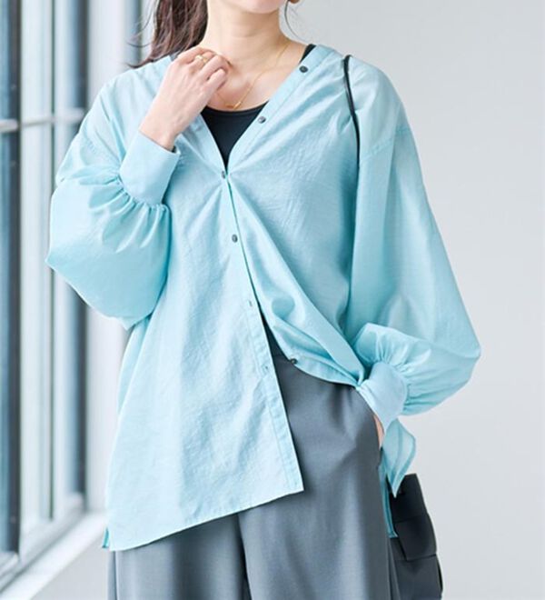 RANAN（ラナン）の「ディープVネックシアーシャツ（シャツ）」｜詳細画像